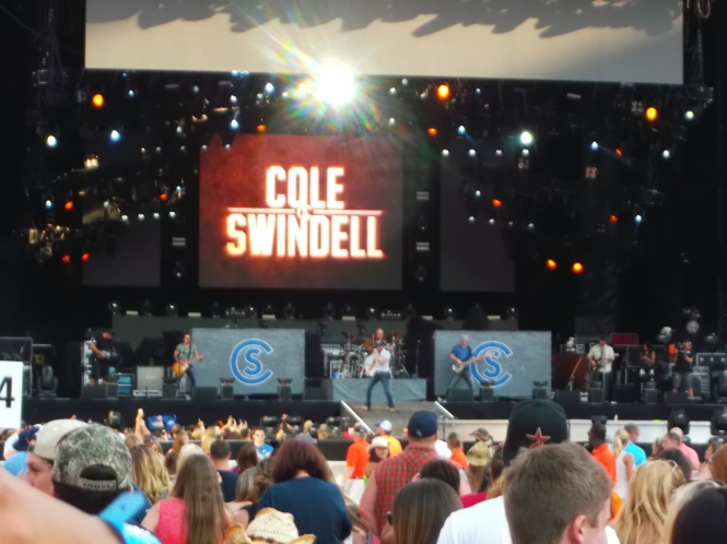 Cole Swindell performs